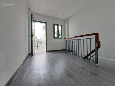 Lam Van Ben Street, Vietnam  Lam Van Ben Street, Vietnam