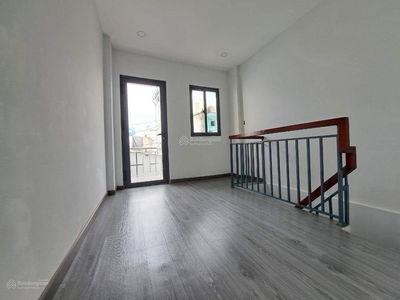 Lam Van Ben Street, Vietnam Lam Van Ben Street, Vietnam