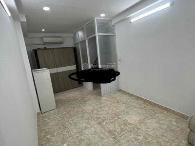 Nguyen Chi Thanh Street, Vietnam Nguyen Chi Thanh Street, Vietnam