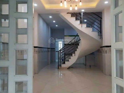 Le Duc Tho Street, Vietnam Le Duc Tho Street, Vietnam