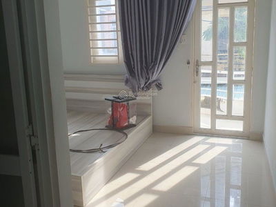 Le Duc Tho Street, Vietnam Le Duc Tho Street, Vietnam