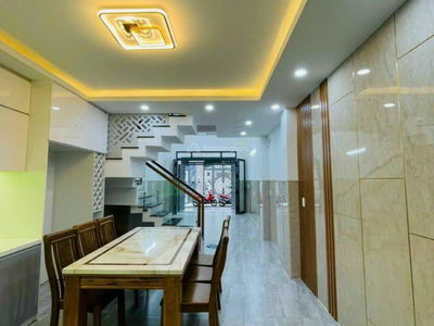 Le Van Tho Street, Vietnam Le Van Tho Street, Vietnam