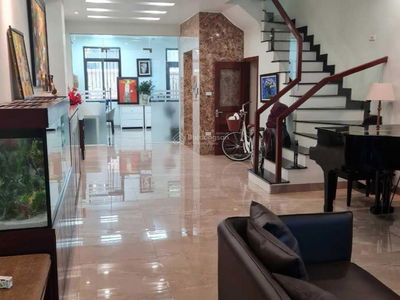 Ham Nghi Street, Vietnam Ham Nghi Street, Vietnam