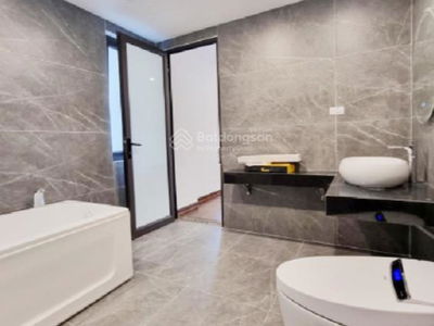 Hoang Cau Street, Vietnam Hoang Cau Street, Vietnam