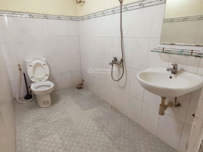 Huynh Ngoc Hue Street, Vietnam  Huynh Ngoc Hue Street, Vietnam