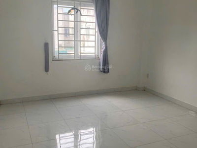 Le Hong Phong Street, Vietnam Le Hong Phong Street, Vietnam