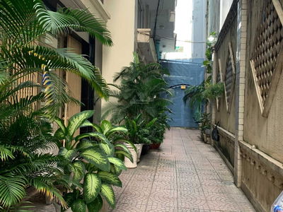 Le Van Luong Street, Vietnam Le Van Luong Street, Vietnam