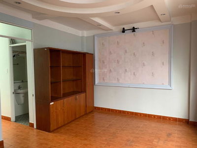 Le Van Luong Street, Vietnam  Le Van Luong Street, Vietnam