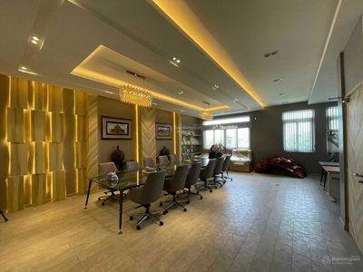 Him Lam Kenh Te, Vietnam  Him Lam Kenh Te, Vietnam