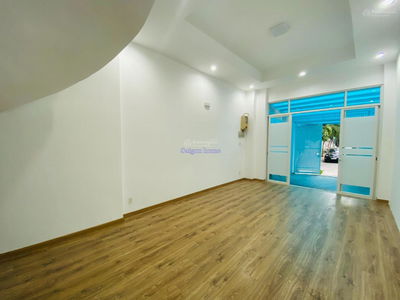 Tran Nao Street, Vietnam Tran Nao Street, Vietnam