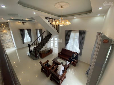 Nguyen Van Huong Street, Vietnam Nguyen Van Huong Street, Vietnam