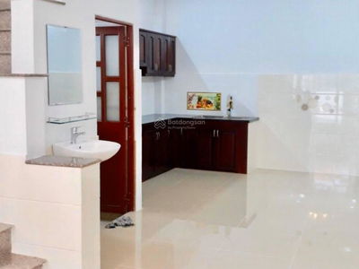 Le Van Tho Street, Vietnam Le Van Tho Street, Vietnam