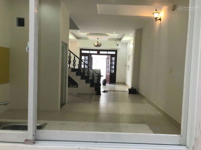 Quang Trung Street, Vietnam Quang Trung Street, Vietnam