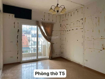 Nguyen Son Street, Vietnam Nguyen Son Street, Vietnam