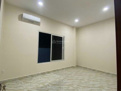 Street 711, Vietnam  Street 711, Vietnam