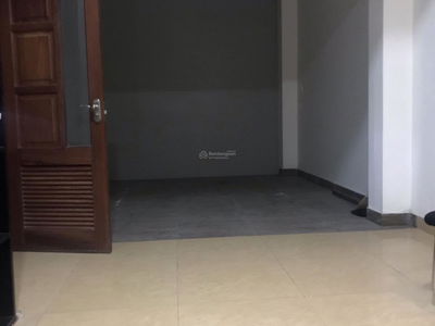 Lac Long Quan Street, Vietnam Lac Long Quan Street, Vietnam