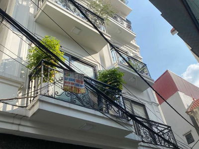 Bat Khoi Street, Vietnam  Bat Khoi Street, Vietnam