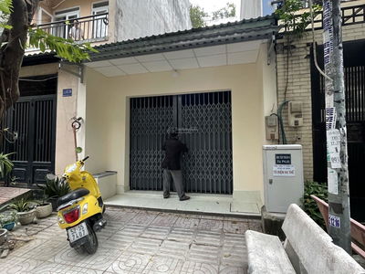 Dang Thuy Tram Street, Vietnam Dang Thuy Tram Street, Vietnam