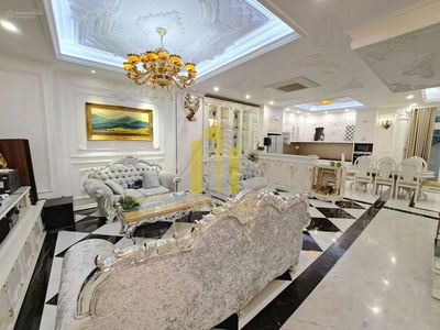 Bat Nan Street, Vietnam  Bat Nan Street, Vietnam