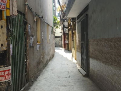 Nguyen Khang Street, Vietnam  Nguyen Khang Street, Vietnam