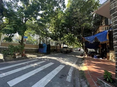 Hung Thinh Street, Vietnam Hung Thinh Street, Vietnam