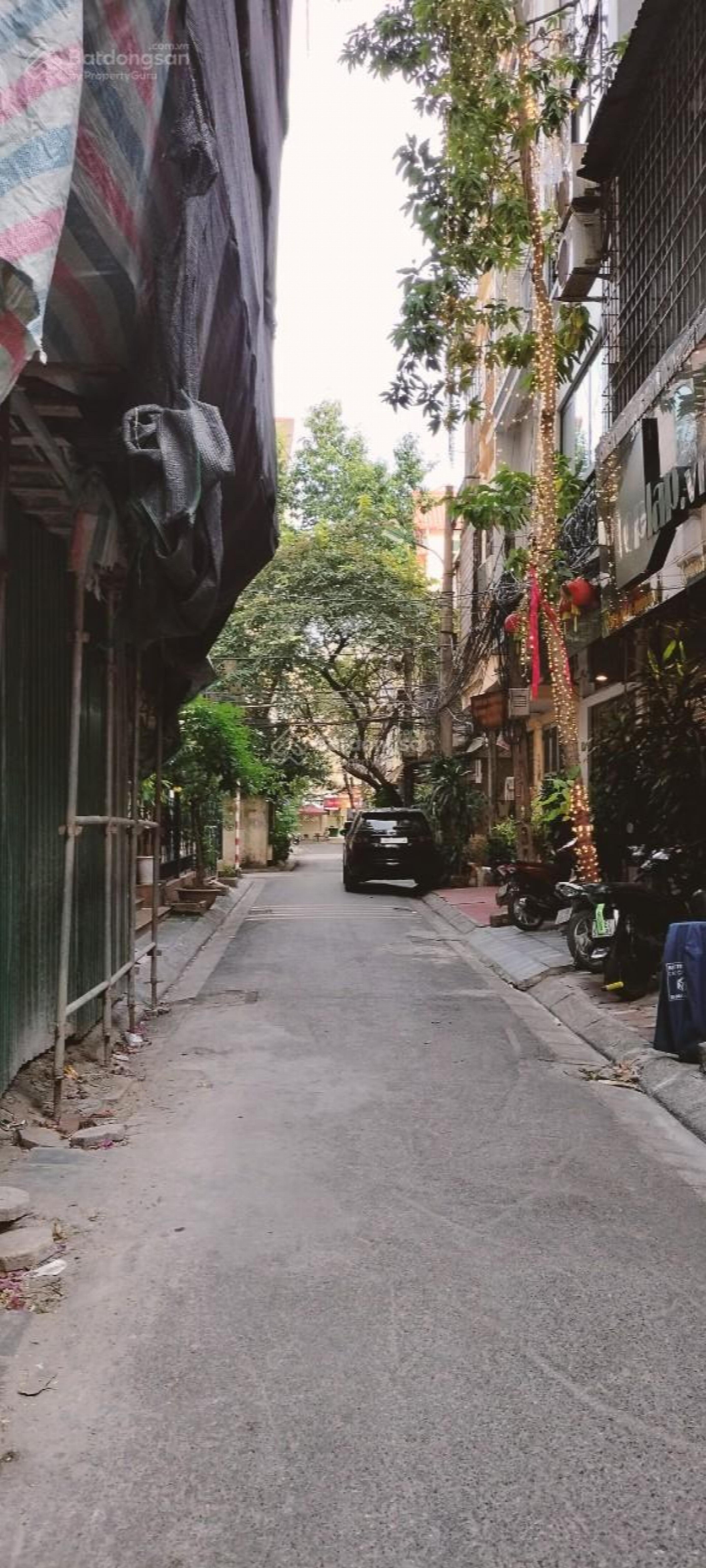 Nguyen Hong Street, Vietnam Nguyen Hong Street, Vietnam