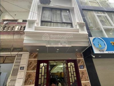 Dong Me Street, Vietnam Dong Me Street, Vietnam