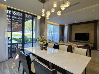 Lavila Kien A - Nha Be, Vietnam  Lavila Kien A - Nha Be, Vietnam