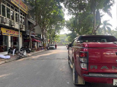 Nguyen Van Cu Street, Vietnam Nguyen Van Cu Street, Vietnam