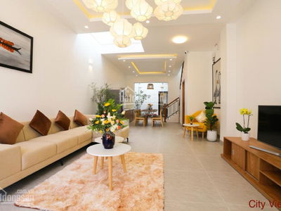 Nguyen Phan Vinh Street, Vietnam  Nguyen Phan Vinh Street, Vietnam