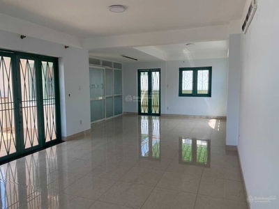 Him Lam Kenh Te, Vietnam  Him Lam Kenh Te, Vietnam