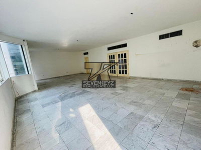 Cornich Al Khalidiya