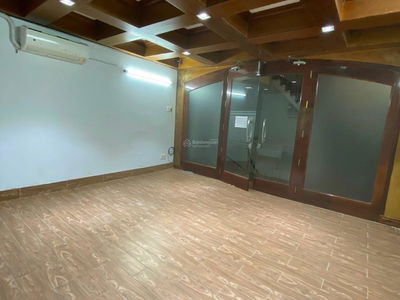 Hoang Van Thu Street, Vietnam Hoang Van Thu Street, Vietnam