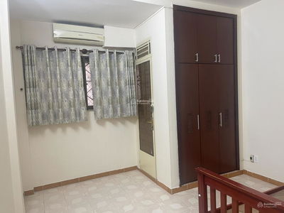 Nguyen Trong Tuyen Street, Vietnam Nguyen Trong Tuyen Street, Vietnam