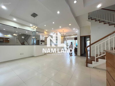 Tran Luu Street, Vietnam Tran Luu Street, Vietnam