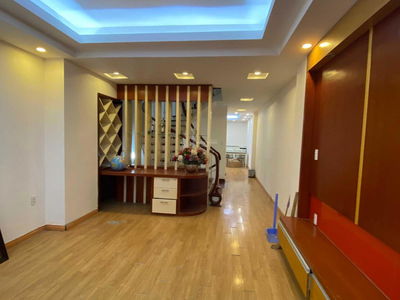 Dong Me Street, Vietnam Dong Me Street, Vietnam