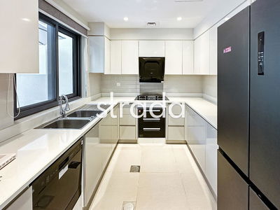 Maple 1, United Arab Emirates  Maple 1, United Arab Emirates