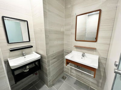 Cong Hoa Street, Vietnam Cong Hoa Street, Vietnam