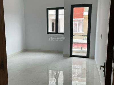 Hoang Huu Nam Street, Vietnam Hoang Huu Nam Street, Vietnam