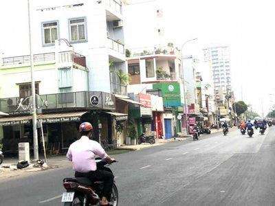 Lac Long Quan Street, Vietnam Lac Long Quan Street, Vietnam