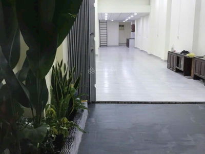 232/3, Vietnam 232/3, Vietnam