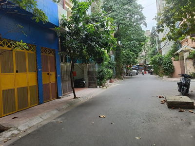 Khuat Duy Tien Street, Vietnam Khuat Duy Tien Street, Vietnam