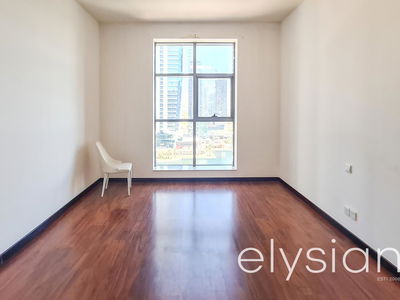 Green Lake Towers, United Arab Emirates  Green Lake Towers, United Arab Emirates