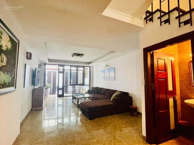 Lac Long Quan Street, Vietnam Lac Long Quan Street, Vietnam