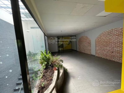 Hai Ba Trung Street, Vietnam Hai Ba Trung Street, Vietnam