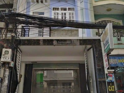 Cach Mang Thang Tam Street, Vietnam Cach Mang Thang Tam Street, Vietnam