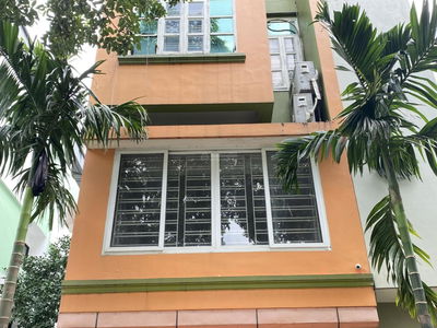 Hung Thinh Street, Vietnam Hung Thinh Street, Vietnam