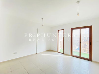 Zahra Breeze Apartments 4A, United Arab Emirates  Zahra Breeze Apartments 4A, United Arab Emirates