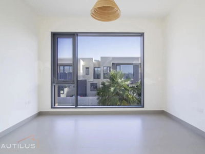 Maple 1, United Arab Emirates  Maple 1, United Arab Emirates