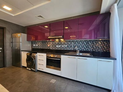 Cayan Tower, United Arab Emirates  Cayan Tower, United Arab Emirates